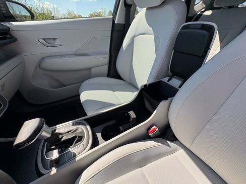 New 2026 Hyundai Kona SE FWD image 32
