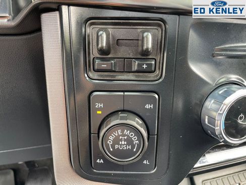 Used 2024 Ford F150 Platinum image 15