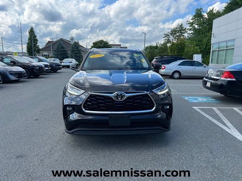 Used 2020 Toyota Highlander Limited AWD/4WD image 2