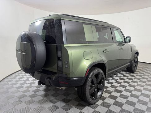 New 2026 Land Rover Defender 110 X-Dynamic SE AWD/4WD image 9