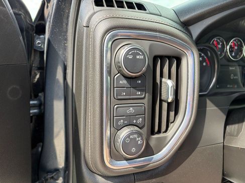 Used 2021 Chevrolet Silverado 1500 LT w/ Z71 Off-Road Package AWD/4WD image 10