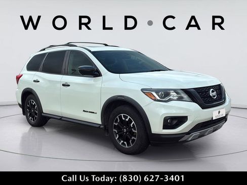 Used 2020 Nissan Pathfinder SL FWD image 16