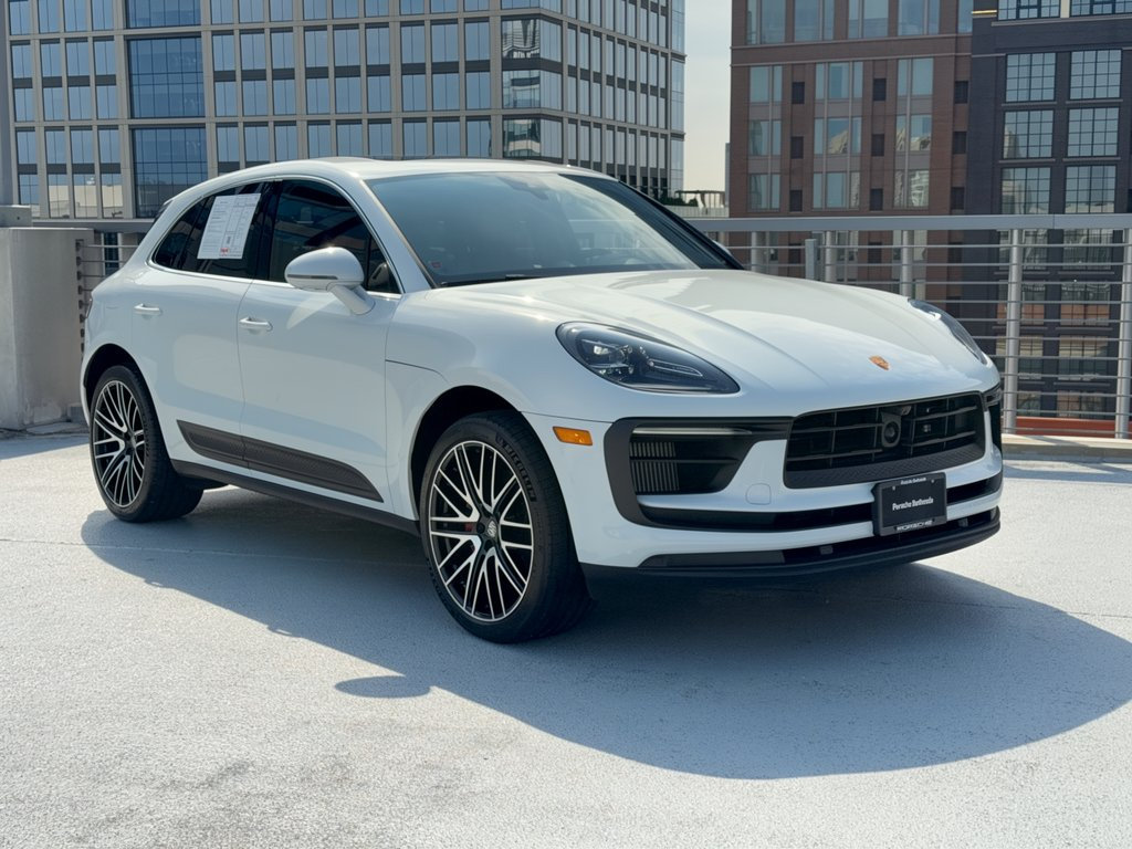 Certified 2024 Porsche Macan S AWD/4WD image 7