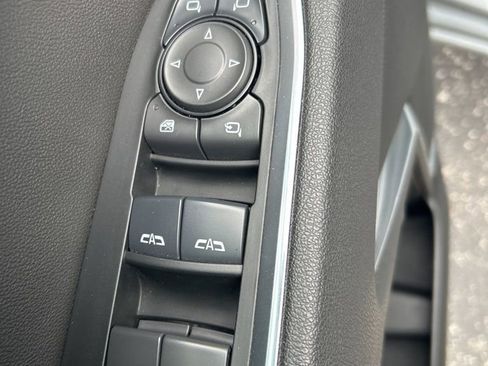 Used 2025 GMC Sierra 1500 SLT image 28