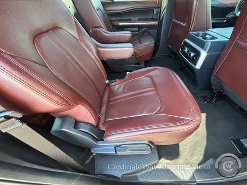 Used 2024 Ford Expedition Limited image 14