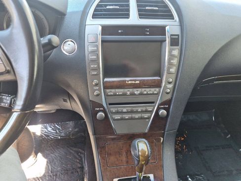 Used 2010 Lexus ES 350 w/ Preferred Accessory Package FWD image 19