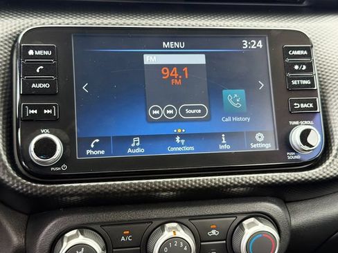 Used 2023 Nissan Kicks SV w/ Interior Electronics Package FWD image 14