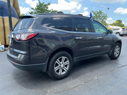 Used 2017 Chevrolet Traverse LT FWD image 6
