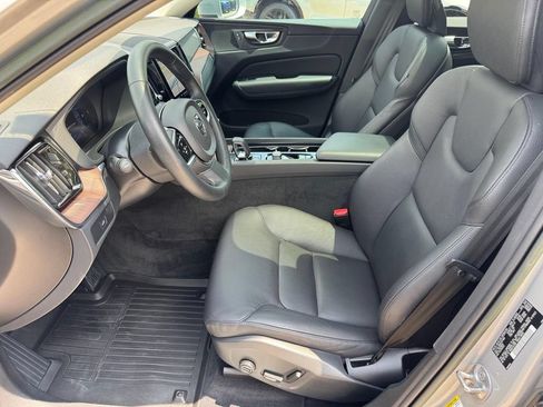 Certified 2023 Volvo XC60 B5 Plus w/ Climate Package AWD/4WD image 8