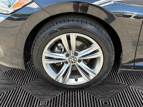 Used 2024 Volkswagen Jetta SE FWD image 14