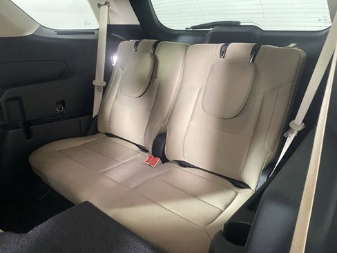 Used 2022 Ford Explorer XLT image 16