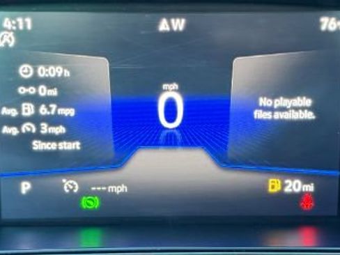 Used 2022 Volkswagen Taos SE w/ Panoramic Sunroof Package FWD image 18
