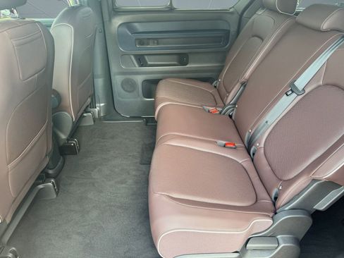 New 2025 Volkswagen ID. Buzz Pro S image 12