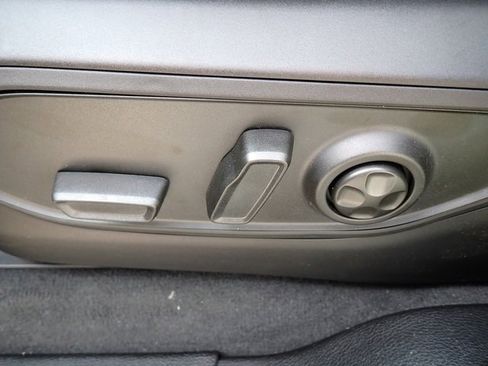 New 2025 Jeep Grand Cherokee Limited image 17