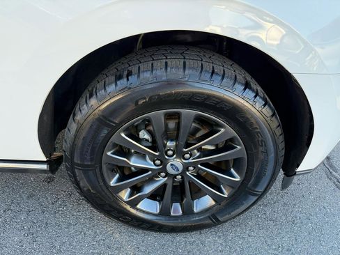 Used 2021 Ford Expedition Limited image 46