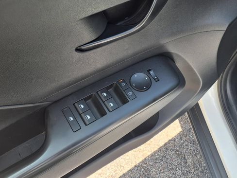 Used 2025 Hyundai Kona SEL AWD/4WD image 17