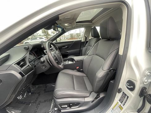 Used 2024 Lexus ES 250 w/ Premium Package AWD/4WD image 22