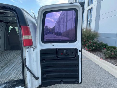 Used 2008 GMC Savana 1500 Van 3D image 18