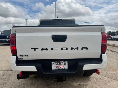 Used 2024 Toyota Tacoma TRD Off-Road AWD/4WD image 16