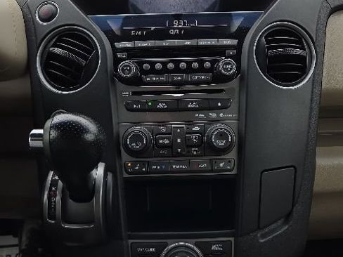 Used 2013 Honda Pilot Touring image 35