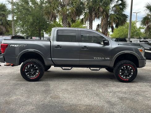 Used 2019 Nissan Titan PRO-4X AWD/4WD image 6