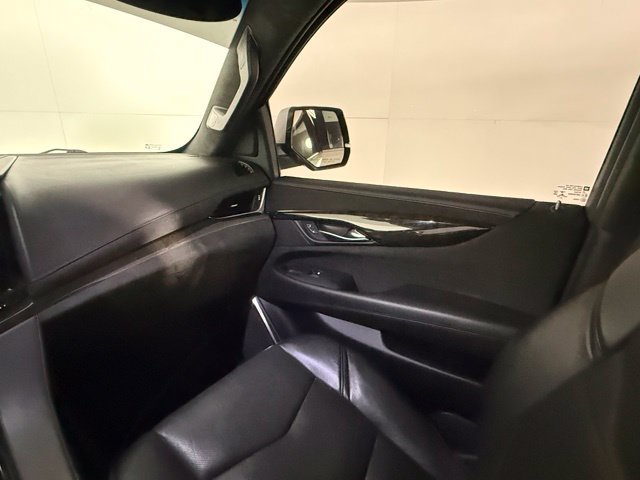 Used 2019 Cadillac Escalade ESV Platinum AWD/4WD image 18