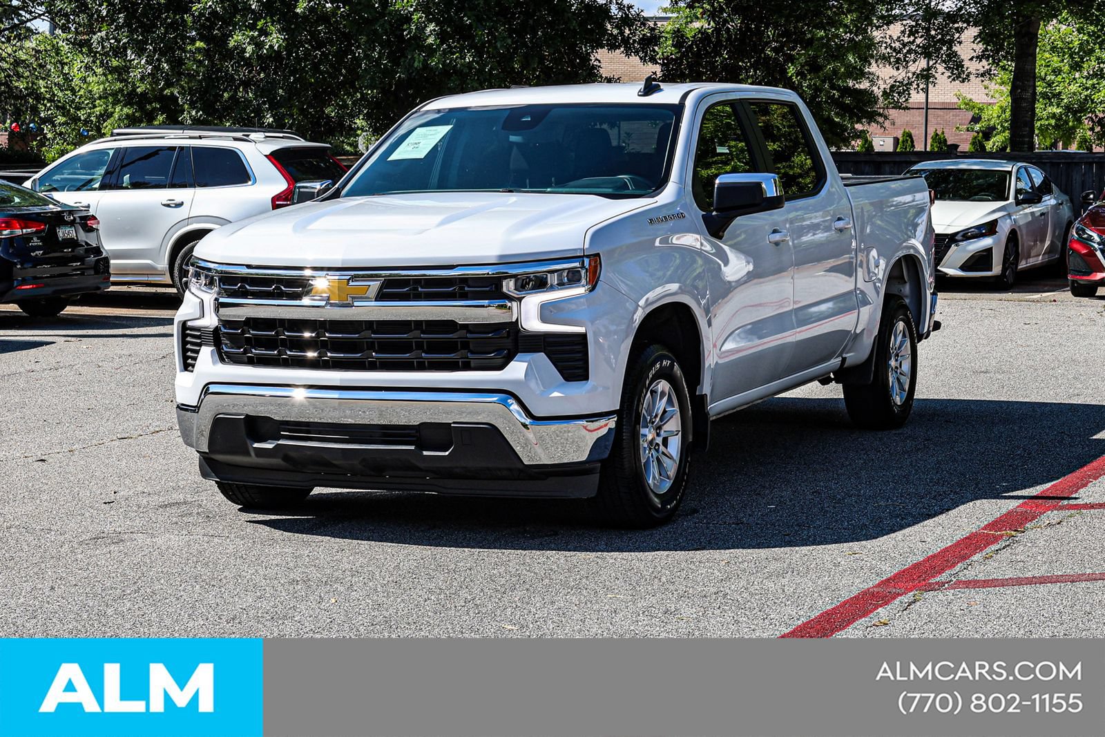 Used 2025 Chevrolet Silverado 1500 LT RWD image 3