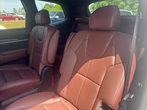 Used 2023 Kia Telluride SX image 9