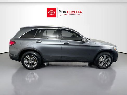 Used 2021 Mercedes-Benz GLC 300 image 2