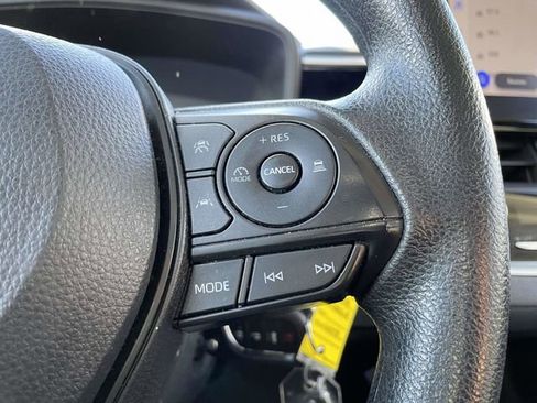 Used 2023 Toyota Corolla LE image 25