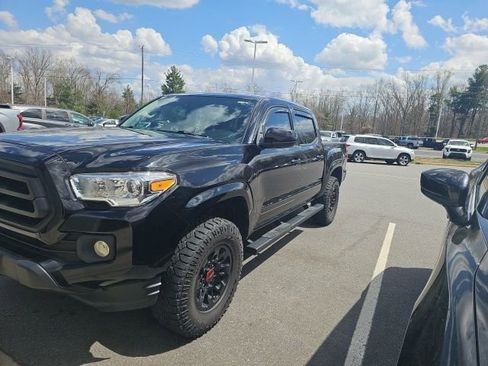 Used 2023 Toyota Tacoma SR image 1