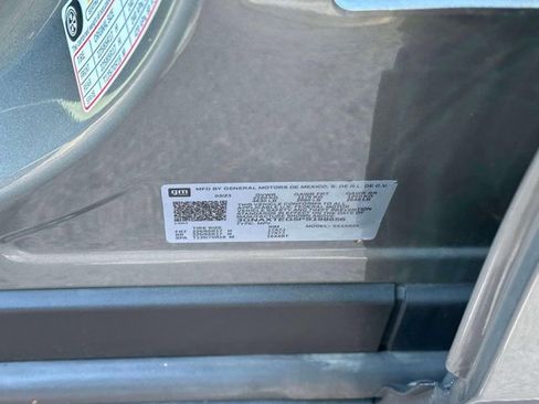 Used 2023 Chevrolet Equinox LT w/ Driver Convenience Package image 19