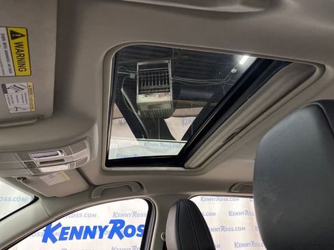 Used 2025 MAZDA CX-5 AWD 2.5 S w/ Preferred Package image 16