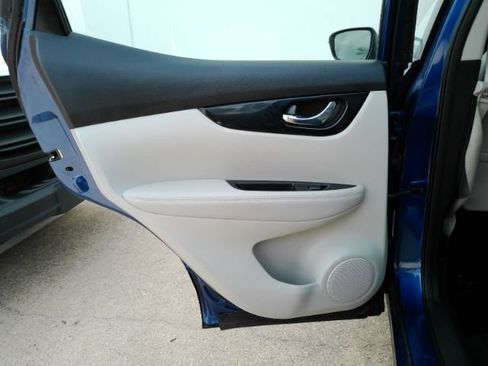 Used 2018 Nissan Rogue Sport SL w/ SL Premium Package FWD image 19