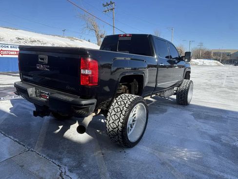 Used 2019 GMC Sierra 3500 Denali image 8