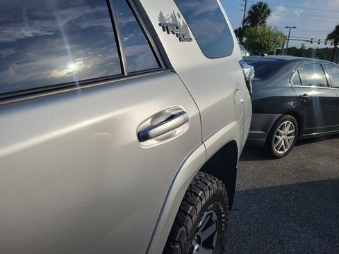 Used 2020 Toyota 4Runner TRD Off-Road Premium w/ Moonroof Package AWD/4WD image 26