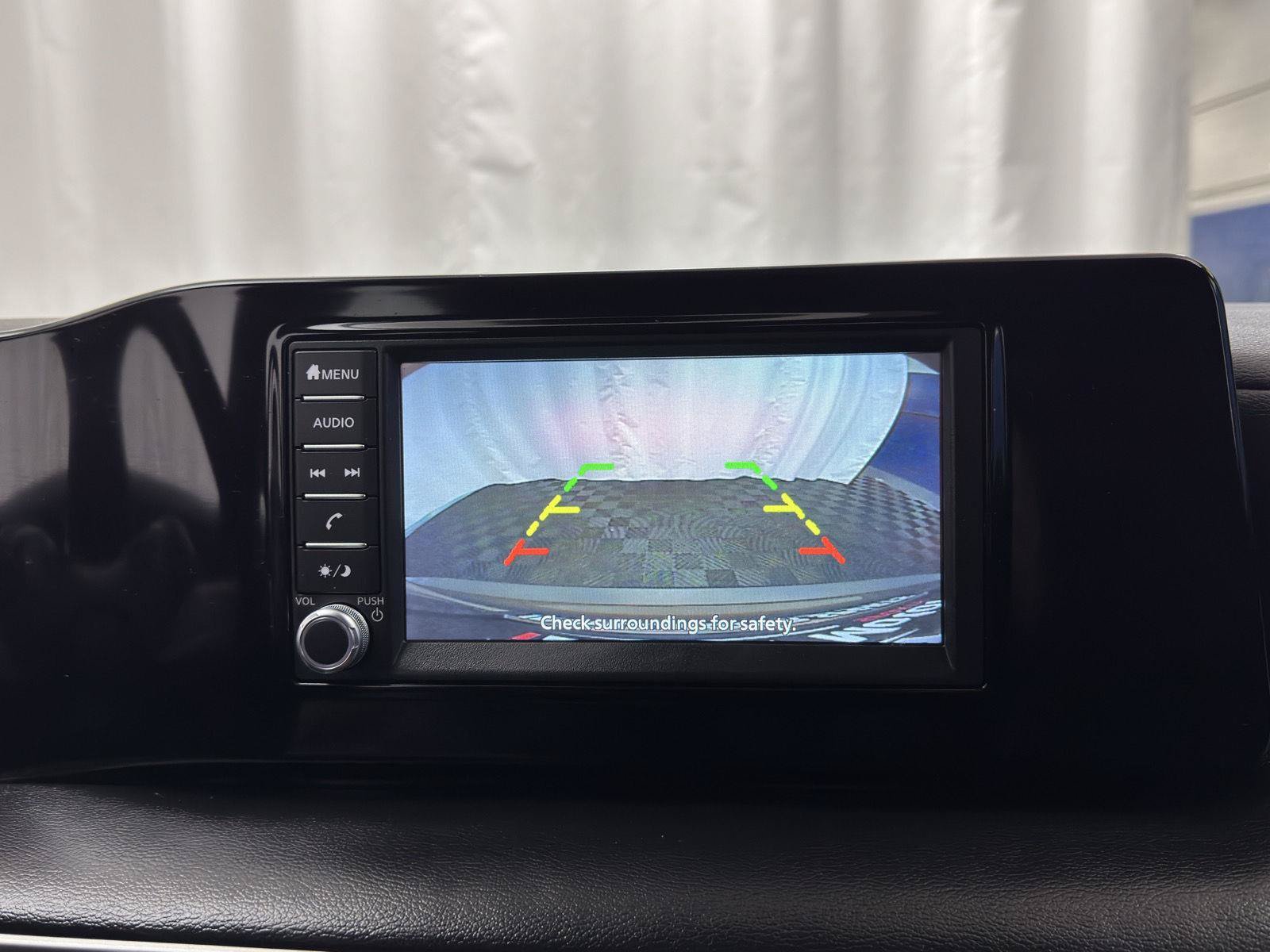 Used 2025 Nissan Kicks S AWD/4WD image 27