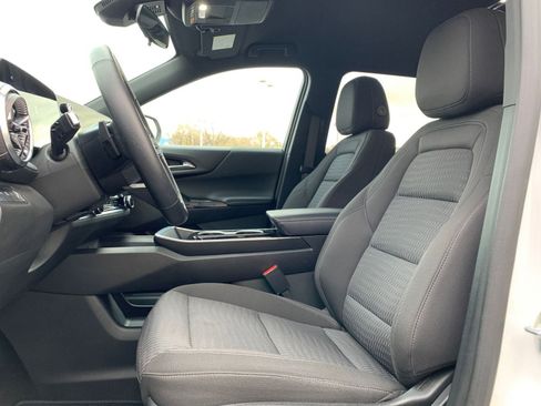 Used 2025 Chevrolet Equinox LT image 25