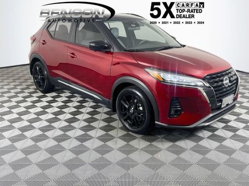 Used 2022 Nissan Kicks SR w/ Premium Package FWD image 1