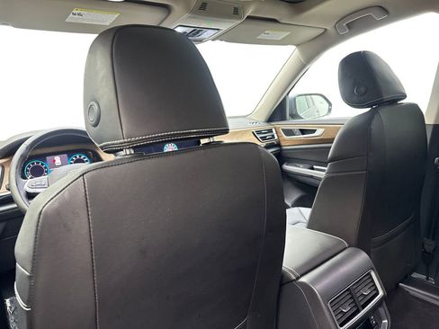 Used 2024 Volkswagen Atlas SE w/ Panoramic Sunroof Package AWD/4WD image 37