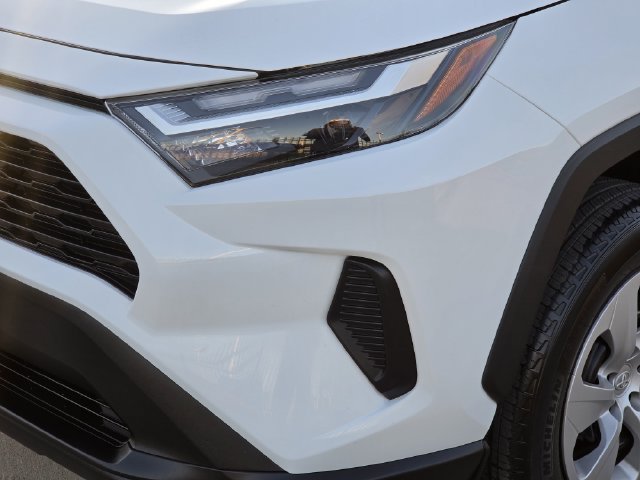 Used 2024 Toyota RAV4 LE FWD image 6