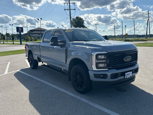 Used 2026 Ford F250 Lariat w/ Black Appearance Package AWD/4WD image 3