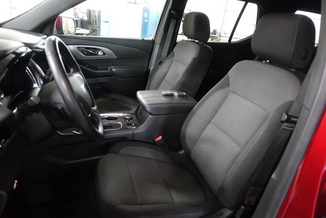 Used 2023 Chevrolet Traverse LT FWD image 11