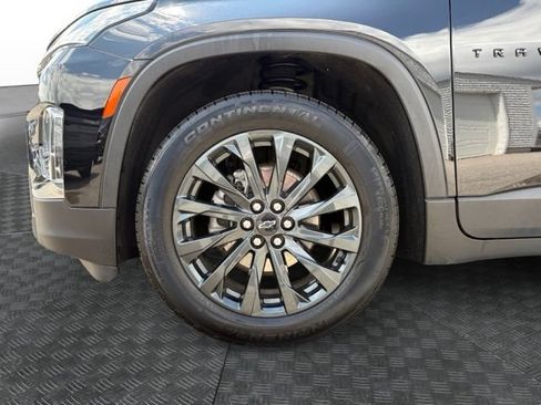 Used 2023 Chevrolet Traverse RS AWD/4WD image 14