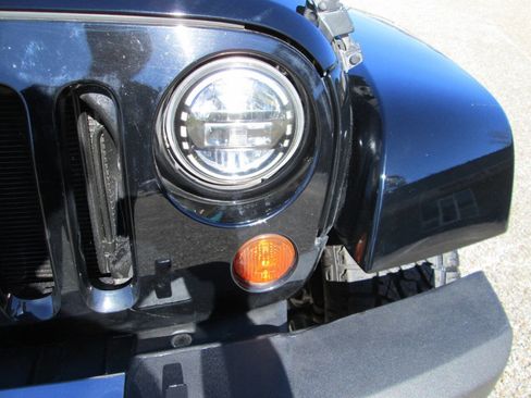 Used 2011 Jeep Wrangler Unlimited Sahara w/ Trailer Tow Group image 34