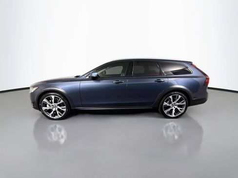 Used 2025 Volvo V90 B6 Cross Country Ultra w/ Protection Package Premier AWD/4WD image 6