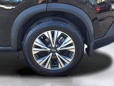 Used 2023 Nissan Rogue SV w/ SV Premium B Package image 14