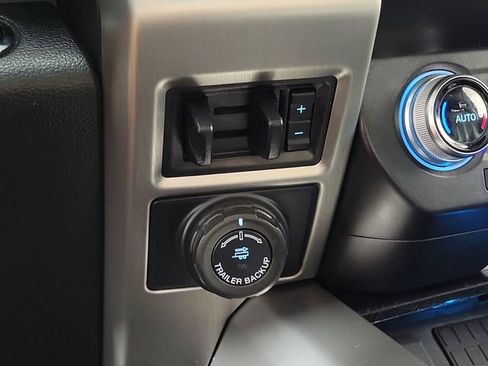 Used 2021 Ford F250 Platinum AWD/4WD image 32