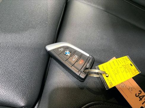 Used 2019 BMW X3 xDrive30i w/ Driving Assistance Package AWD/4WD image 19