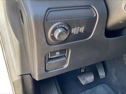 New 2026 Jeep Grand Wagoneer 4WD w/ Premium Group I image 18